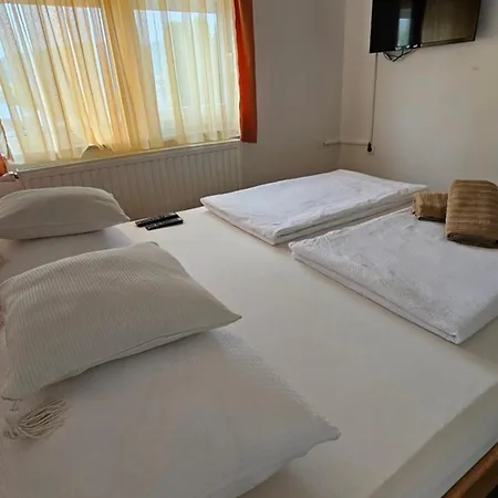 Bed and Breakfast & Jozic 3*