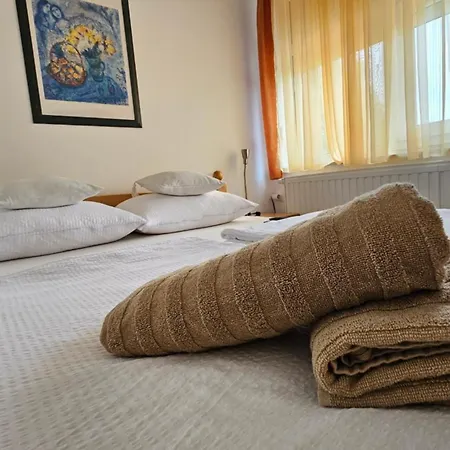 Rooms&apartment Jozić 3* Prozor