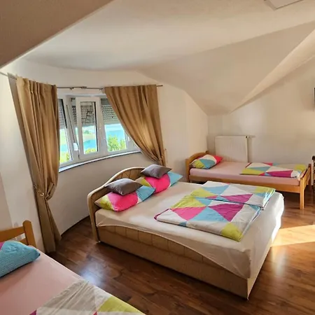 & Jozic Bed and Breakfast Prozor