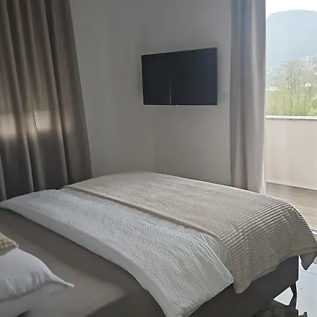 Bed & Breakfast Rooms&apartment Jozić Prozor